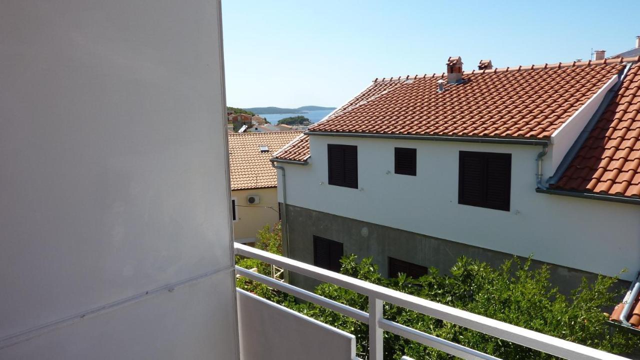 Apartments And Rooms With Parking Space Hvar - 15378 Hvar Town Exterior photo